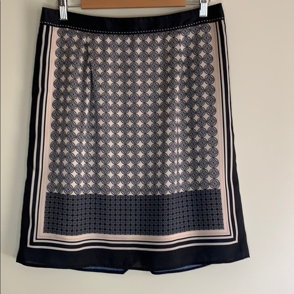 💥ANN TEYLOR PETITE SKIRT - Picture 1 of 8